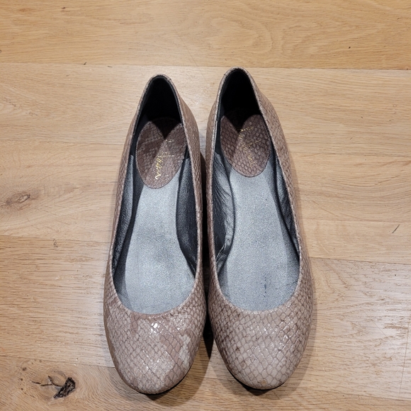 Cole Haan Shoes - Cole Hann Nike Air Flats